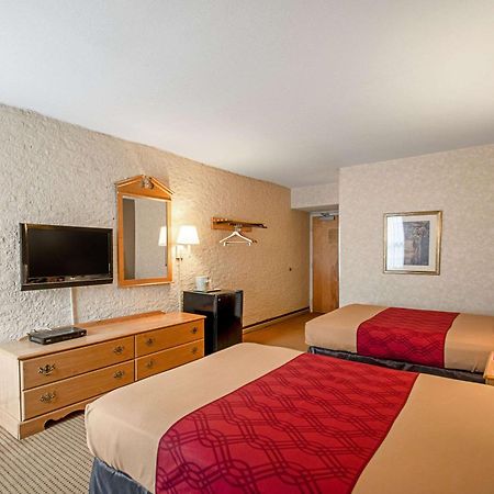 Econo Lodge Metro Arlington Bagian luar foto