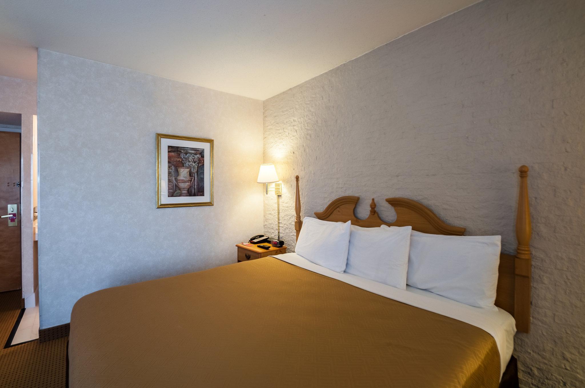 Econo Lodge Metro Arlington Bagian luar foto