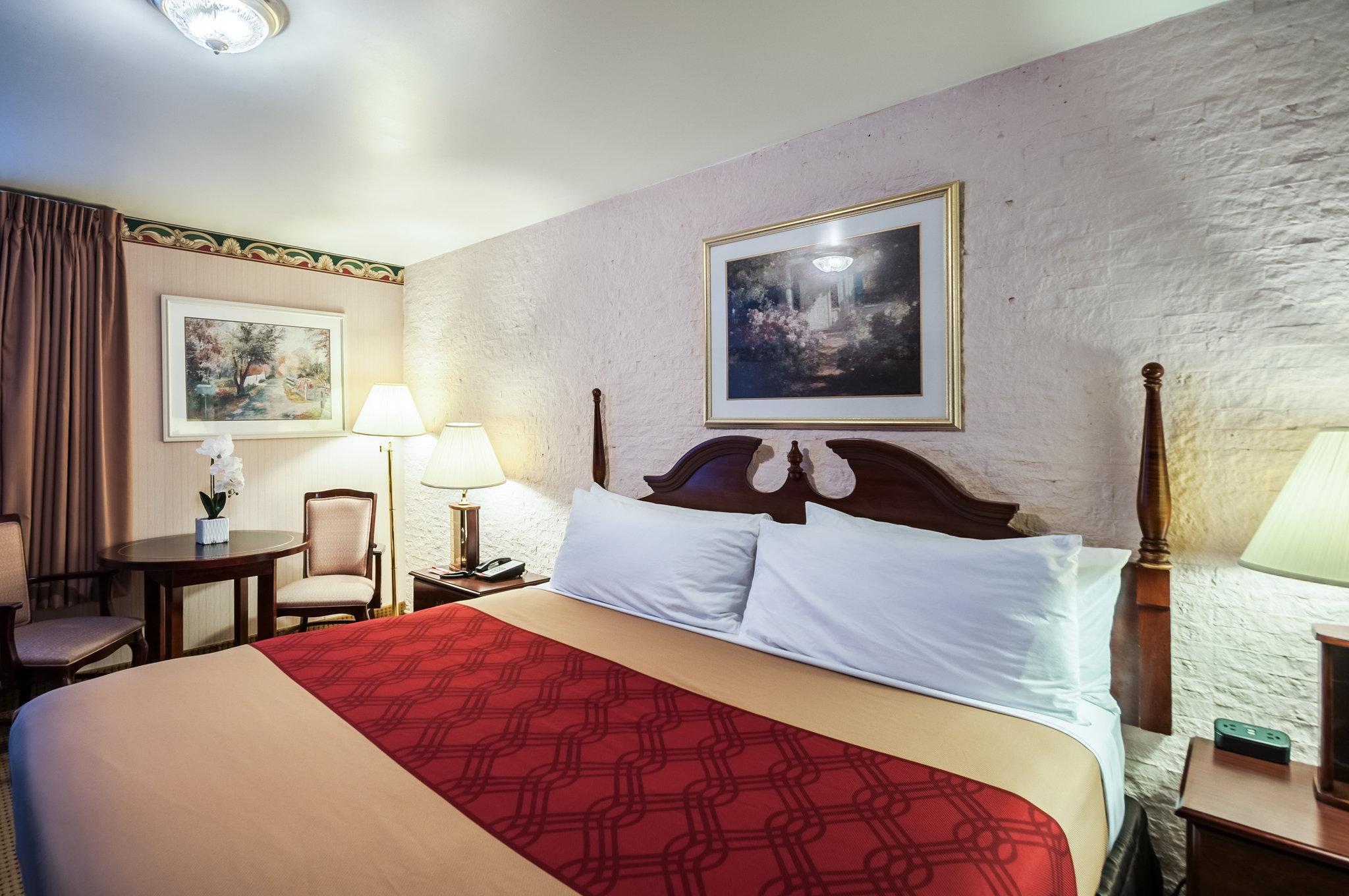 Econo Lodge Metro Arlington Bagian luar foto