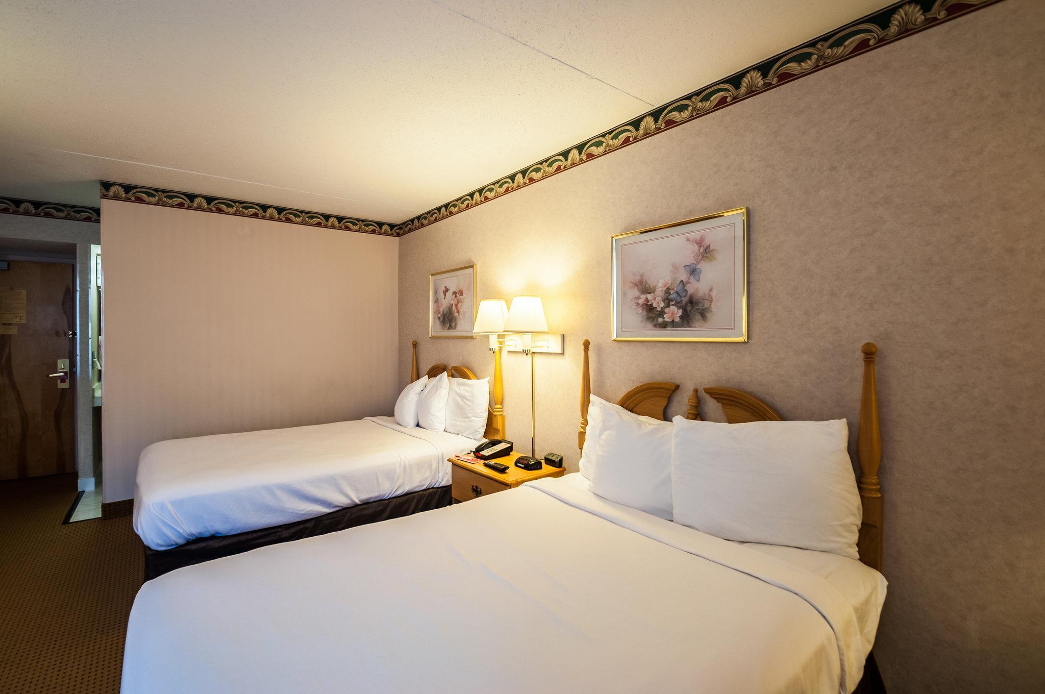 Econo Lodge Metro Arlington Bagian luar foto