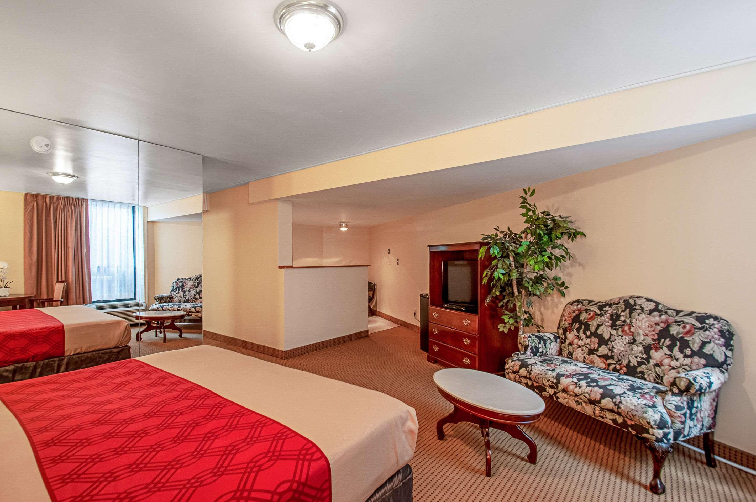 Econo Lodge Metro Arlington Bagian luar foto