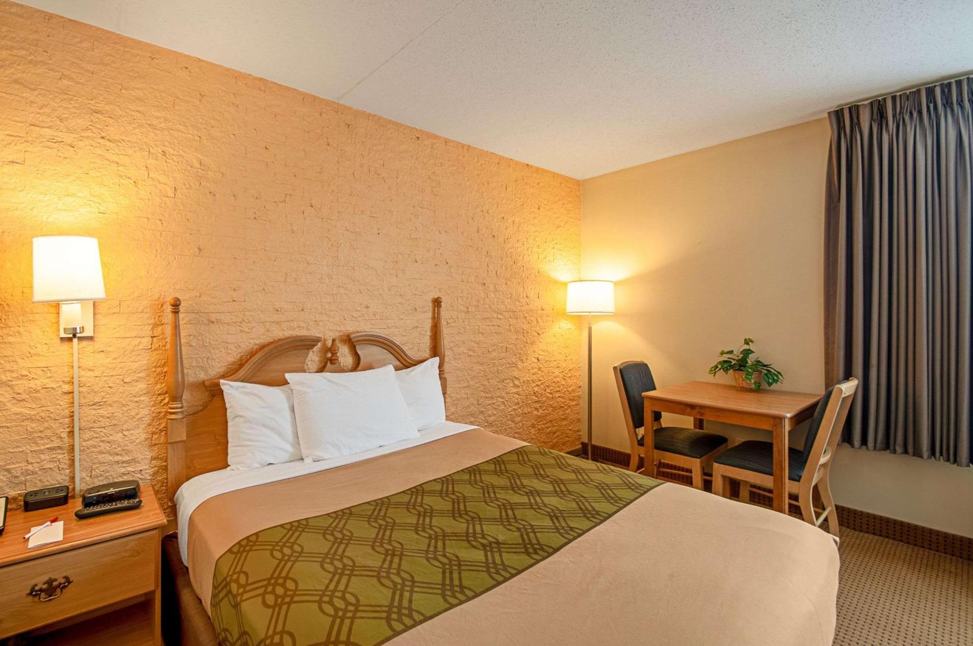 Econo Lodge Metro Arlington Bagian luar foto