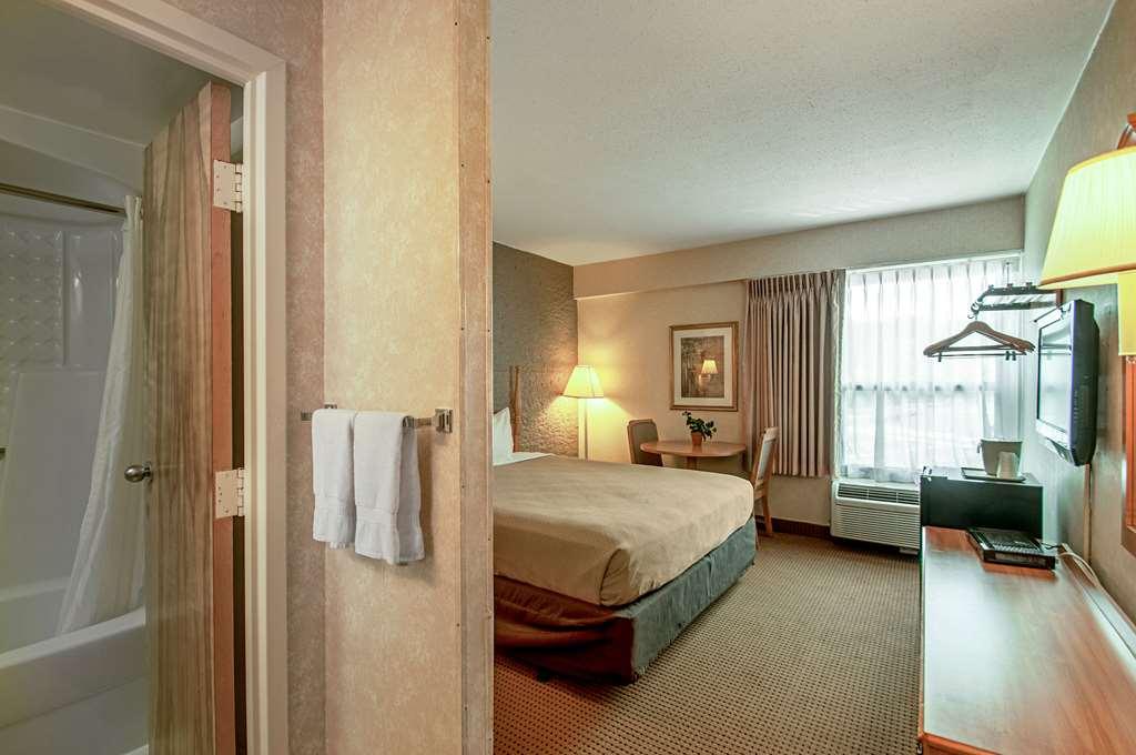 Econo Lodge Metro Arlington Ruang foto